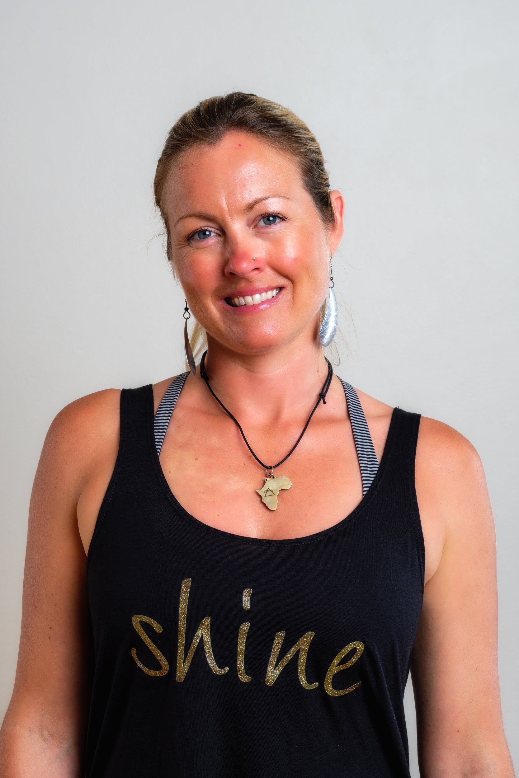 "SHINE" BLACK WOMENS TANK WITH LOGO